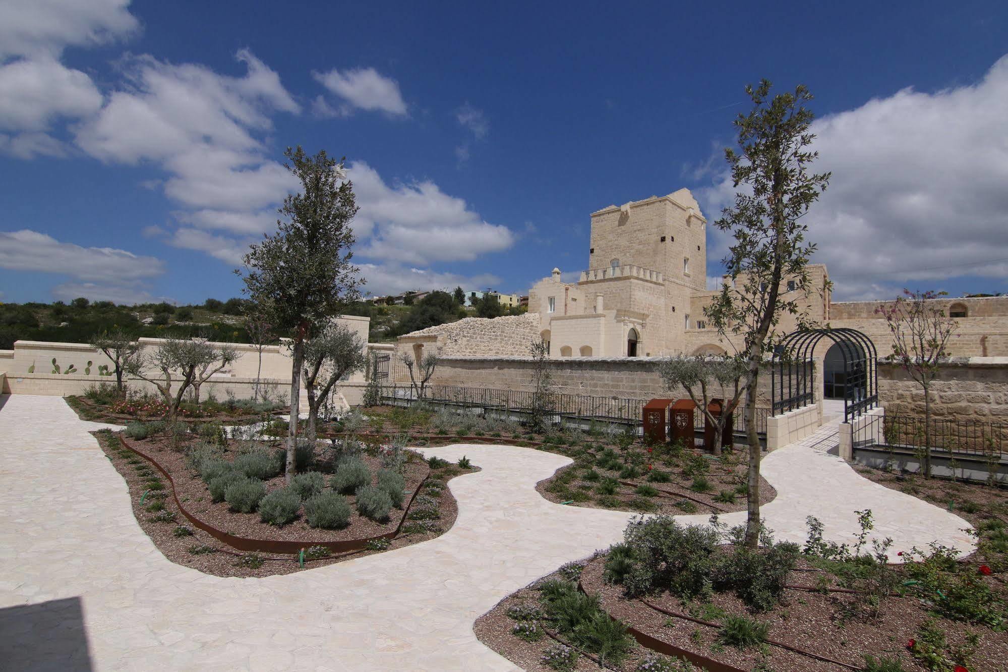 Masseria Fortificata San Francesco Matera Bagian luar foto